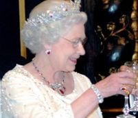 Regina Elisabeta a II-a a Marii Britanii împlineşte 82 de ani