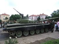 Tancuri sârbeşti, furate pentru a fi vândute ca fier vechi