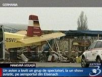 Un avion a lovit un grup de spectatori la un show aviatic din Germania
