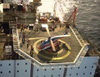 20 de oameni au murit după ce un elicopter s-a lovit de o platformă marină din Marea Neagră