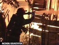Incendiu devastator în cartierul Ghencea, soldat cu victime <font color=red>(VIDEO)</font>