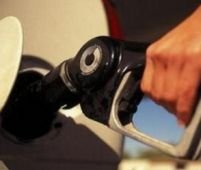 Preţul la benzină plasează România la mijlocul clasamentului mondial 