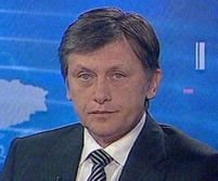 Crin Antonescu: Traian Băsescu este un preşedinte penal, dar şi penibil