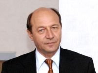 Băsescu: România nu va negocia deocamdată cu SUA eliminarea vizelor