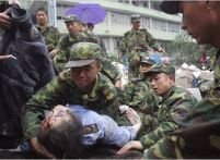 Cutremurul din China: 16.000 de morţi şi peste 26.000 de oameni îngropaţi sub ruine 