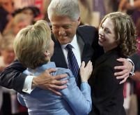 Bill Clinton: Fiica mea, Chelsea, ar putea deveni preşedintele SUA
