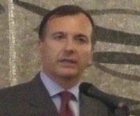 Franco Frattini, către Lazăr Comănescu: Vom trata românii ca pe orice alţi cetăţeni europeni
