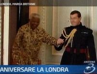 Nelson Mandela sărbătoreşte, la Londra, apropiata aniversare a vârstei de 90 de ani