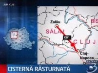 O cisternă cu 40 de tone de făină s-a răsturnat în localitatea Topa, judeţul Cluj