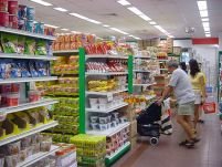Explozia preţurilor la alimente a dat naştere fenomenului Robin Hood de supermarket