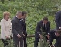 Din culisele summitului G8. Cum se distrează Sarkozy, Berlusconi şi Bush (VIDEO)