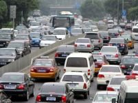 Din cauza poluării, maşinile nu mai au voie să circule în centrul Beijingului