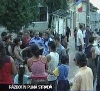 Război în stradă în Hunedoara. Un grup de hoţi s-a bătut cu agenţii unei firme de pază