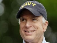 McCain a scăpat de pete. Candidatul republican a suferit o intervenţie chirurgicală