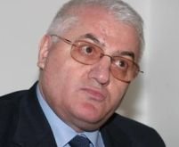 Mitică Dragomir a lăsat PRM pentru PD-L: "Vreau să rămân în Parlament"