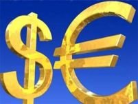 Dolarul se apreciază în raport cu euro