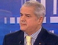 Adrian Năstase nu demisionează din Parlament şi nu renunţă la imunitatea parlamentară
