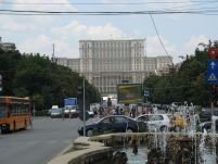 Bucharest City Challenge impune restricţii de circulaţie pe străzile din jurul Parlamentului