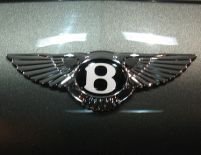 Porsche, partener oficial pentru vânzarea maşinilor Bentley în România