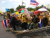 Manifestanţii de amploare în Thailanda pentru demiterea primului-ministru