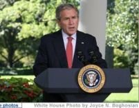 Bush recunoaşte: America se confruntă cu cea mai gravă criză financiară din istorie