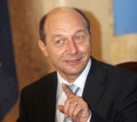 Băsescu: Presa nu este o putere în societate dacă participă la reglarea de conturi