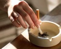 Studiu: Copiii fumătorilor devin dependenţi de nicotină