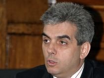 Negocieri eşuate. Ministrul Nicolăescu, chemat în instanţă de distribuitorii de medicamente