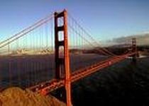 San Francisco. Plase anti-suicid pe podul Golden Gate