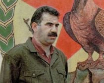 Lupte de stradă în Turcia. Mii de kurzi protestează faţă de maltratarea liderului Abdullah Ocalan