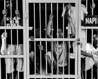 Deţinuţii dau în judecată Penitenciarul Rahova pentru că sunt iradiaţi