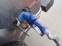 Un mesaj răspândit pe internet îi îndeamnă pe români să boicoteze staţiile de benzină 