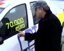 Loganul de 70.000 de euro, luat la mişto de români pe YouTube (VIDEO)