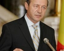 Băsescu ameninţă cu dizolvarea Parlamentului şi spune că Geoană şi Tăriceanu nu vor fi premieri