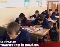 Copiii căpşunarilor se întorc la şcolile din România
