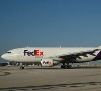 Un avion Fedex cu şapte persoane la bord s-a prăbuşit în Irak