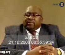 Un ministru cu greutate rupe scaunul într-un studio TV (VIDEO)