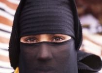 Mama teroristelor sinucigaşe avertizează că multe tinere irakiene vor să comită atentate 