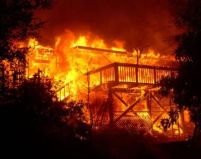 Stare de urgenţă în Los Angeles din cauza unui incendiu de vegetaţie