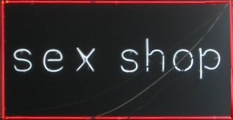 Afară cu sex-shopurile! Bucureştiul pe calea virtuţii (FOTO)