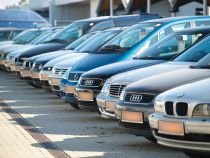 Vânzările de maşini second-hand au scăzut în ultima lună cu 50%