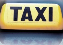 Taximetriştii bucureşteni amână creşterea tarifelor din cauza scăderii numărului de comenzi