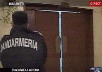 Scandal la Astoria: Compania care a preluat hotelul încearcă, din nou, să-l evacueze