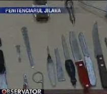 Captură record la cinci penitenciare din România: droguri, arme albe, mobile şi alcool