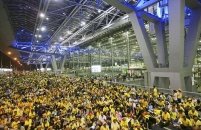 Thailanda. Opozanţii ultraregalişti părăsesc sediul guvernului, consolidându-şi poziţiile în aeroporturi