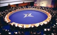 NATO ţine mai mult la relaţia cu Rusia decât la atragerea Georgiei şi Ucrainei
