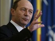 Discursul lui Băsescu, citit printre rânduri: Premier PD-L şi un Guvern puternic, sprijinit de Parlament