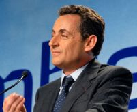 Sarkozy a lansat un plan de 26 miliarde de euro pentru ieşirea din criză
