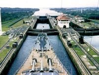 O navă militară rusă a intrat în canalul Panama, prima dată după 64 de ani 