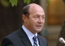 Liderii partidelor parlamentare, convocaţi la Cotroceni. Traian Băsescu face declaraţii la ora 13:00